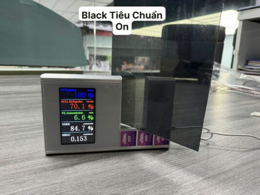 Địa chỉ dán phim cách nhiệt điện tử uy tín tại Thủ Đức - Hugo Auto