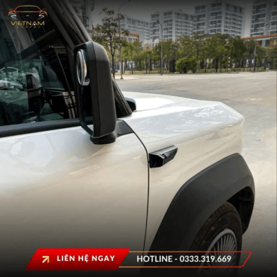 Camera gương TOSHI lắp trên thân xe giúp mở rộng góc nhìn và loại bỏ điểm mù khi quan sát phía sau.